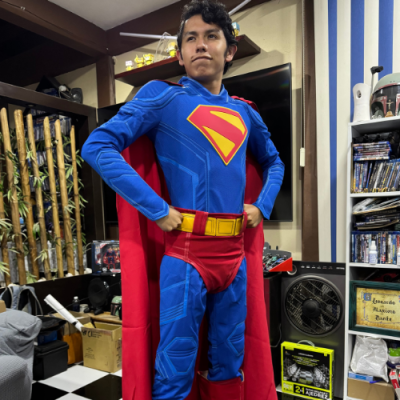 Customer wearing Superman Legacy Costume Cosplay Suit Clark Kent Cloak Unibuyplus